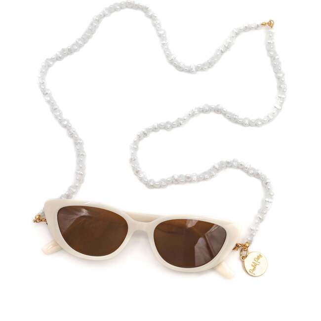 Sunny Daze Sunglasses & Pearl Strap Set