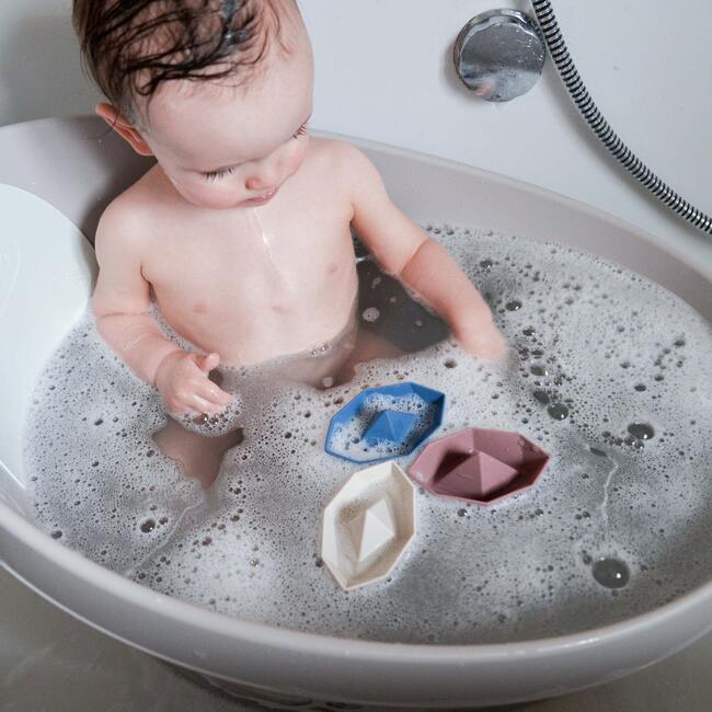 Bath Accessories Bundle: Ellie Drying Caddy, Washy Jug, Boat Toys & Wishy Star Toy, Grey - Bath Sets - 6