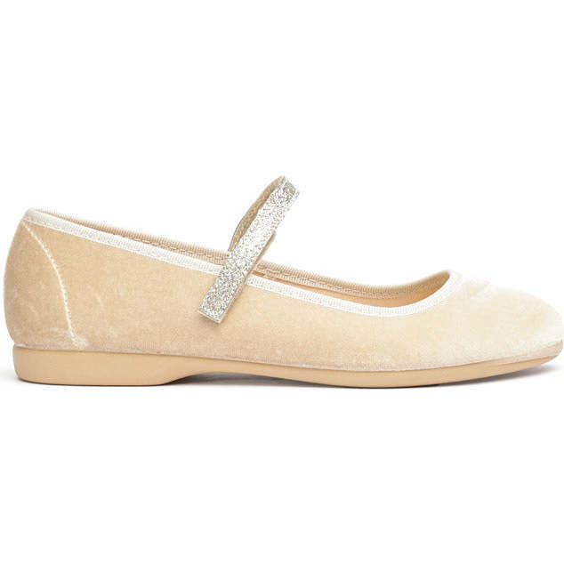 Clara Mary Janes, Gold