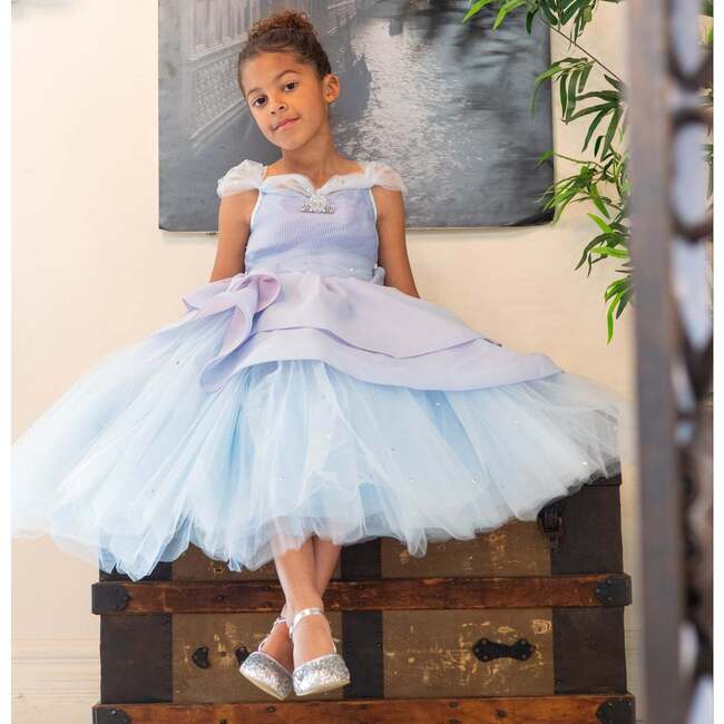 A Leading Role Premium Princess Louise Dress Up