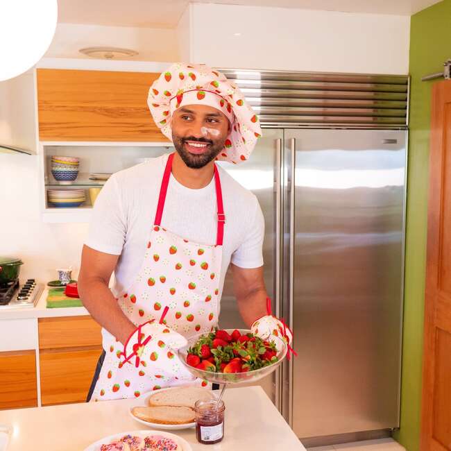 A Leading Role x Strawberry Shortcake Premium Adult Cooking Mitts - Costume Accessories - 3