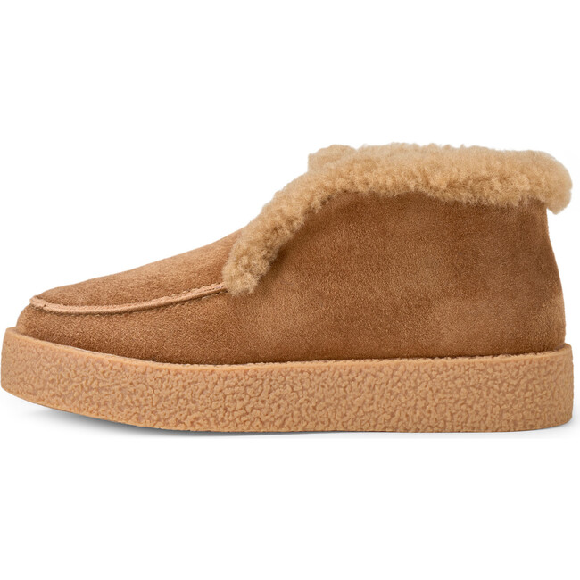 Jonah Boots, Camel
