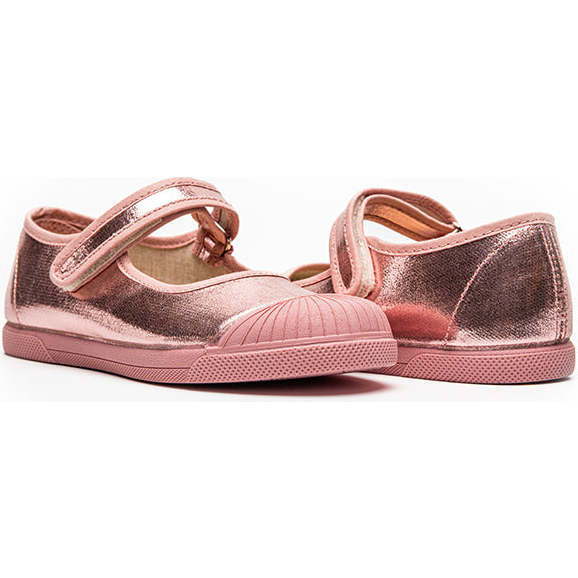 Mika Mary Jane, Pink