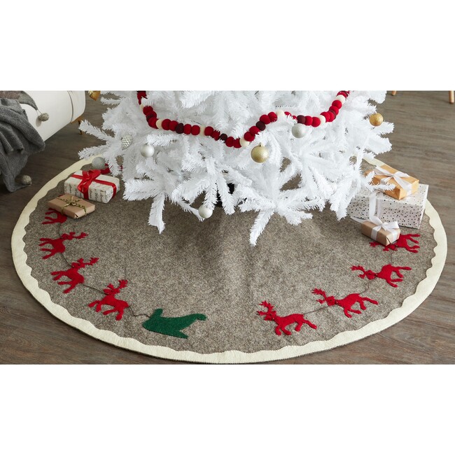 Hand Felted Wool Reindeer & Sleigh Tree Skirt - Christmas Eve Scene