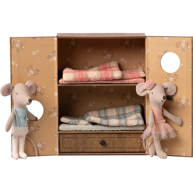 Ballet mice in dance studio, Little sister and brother - Dolls - 4