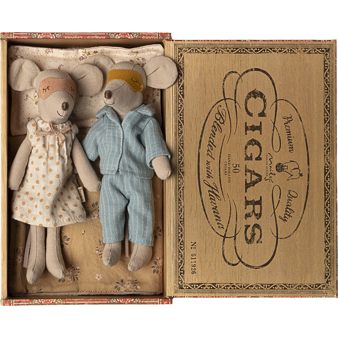 Mum & Dad in Cigar Box
