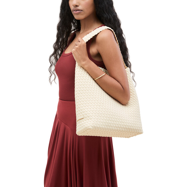 Nomad Medium Hobo, Salt