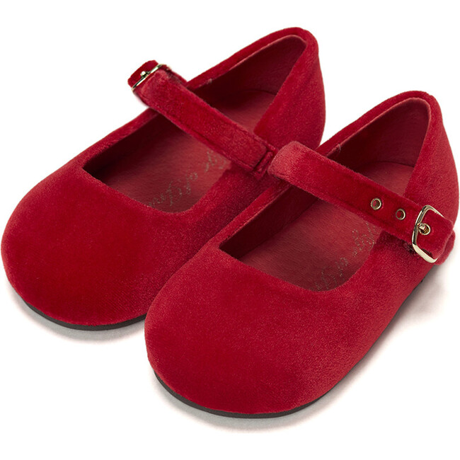 Eva Mary Janes, Red