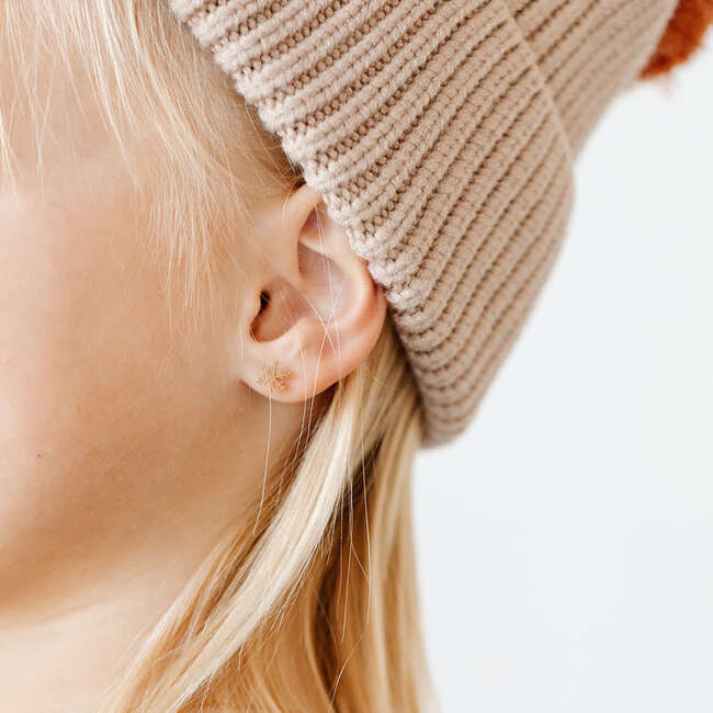 Snowflake Stud Earrings, Gold - Earrings - 3