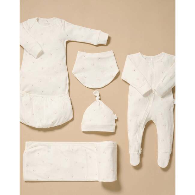 Welcome Baby Gift Pack 5 Piece Vanilla Bear - Mixed Apparel Set - 6