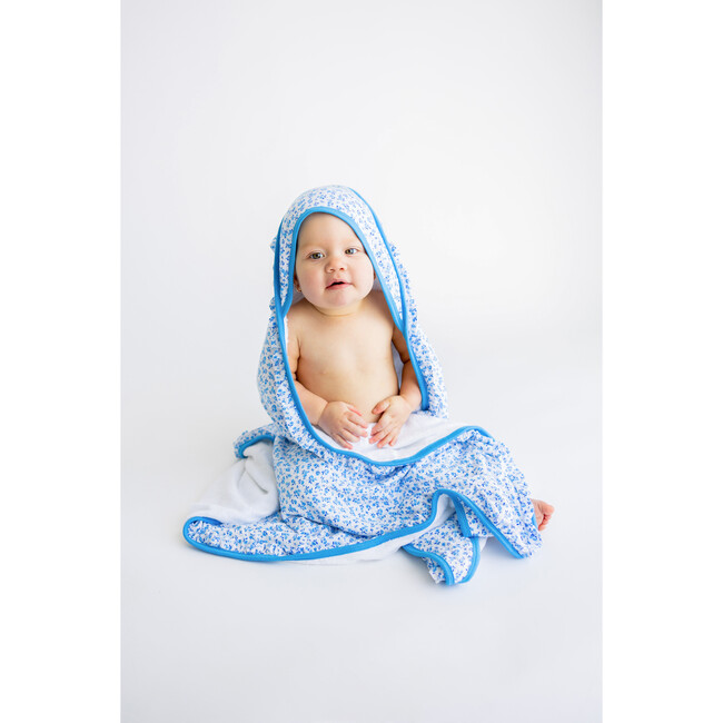 Andina Ruffled Hooded Towel, White - Bath Towels - 2