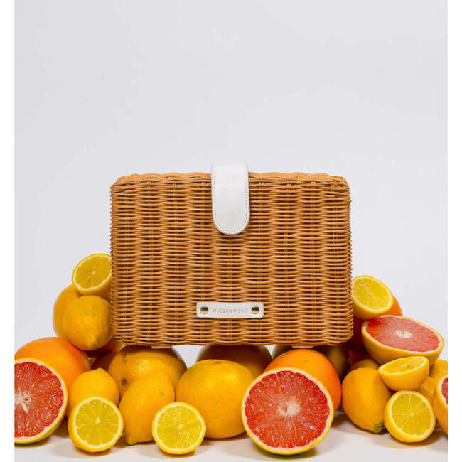 Insulated Small Wicker Snack Clutch, Dark White - Lunchbags - 5