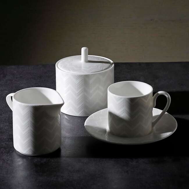 Creamer Zig Zag  White Diam. 3.5", H 3.3"