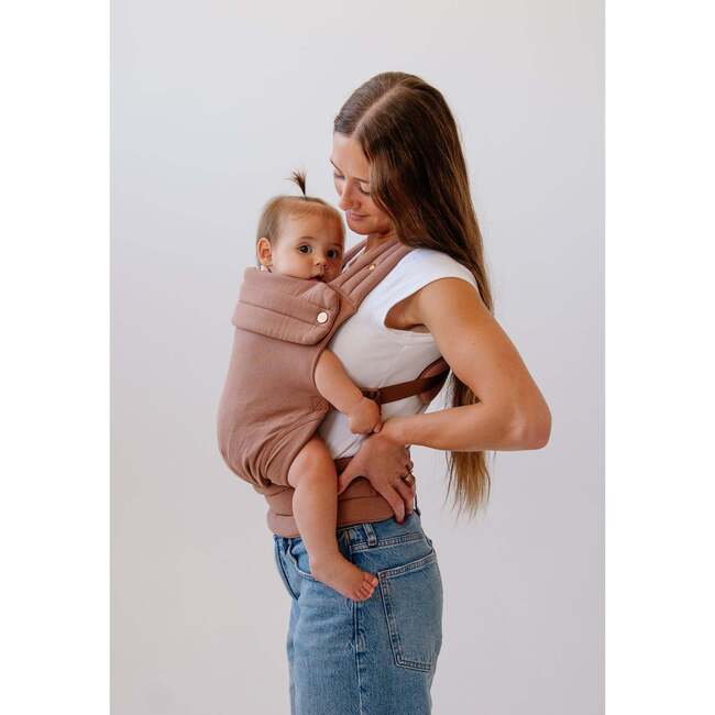 Monarch Buckle Carrier, Mocha