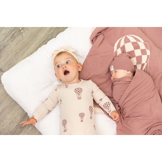 Knit Checkered Hot Air Balloon Blanket Dark Almond/Rose - Blankets - 5