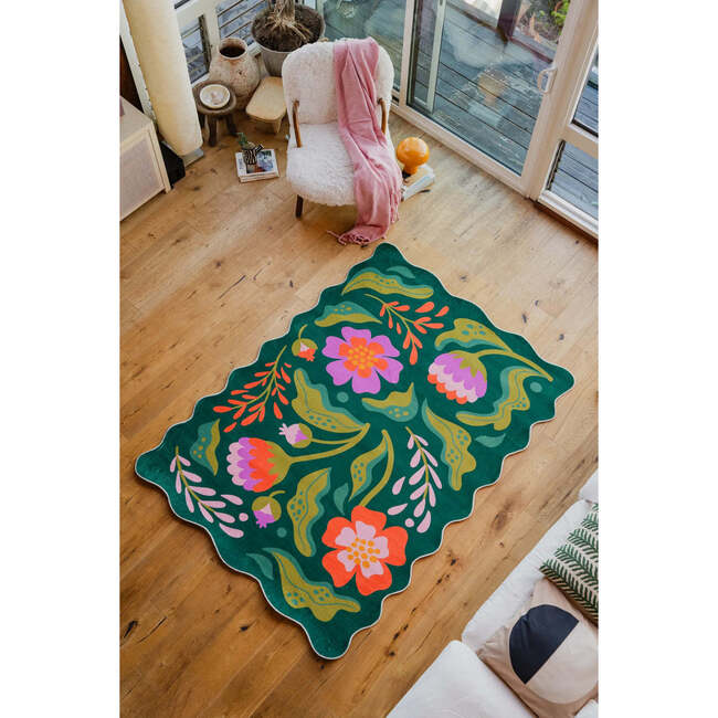 Jessica Miller Base Floral Wavy Rug, Green Base Pink