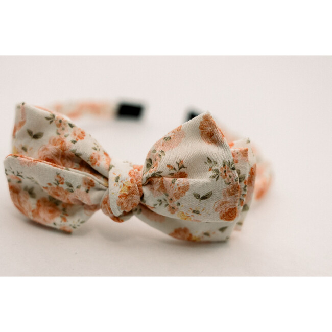 Three Little Bows Headband, Floraisons de corail Coral Petal