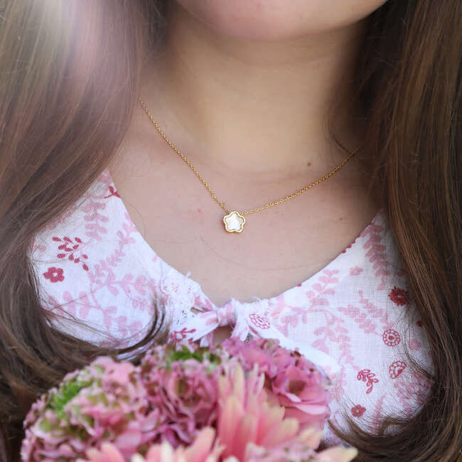 Petite Lilia Necklace