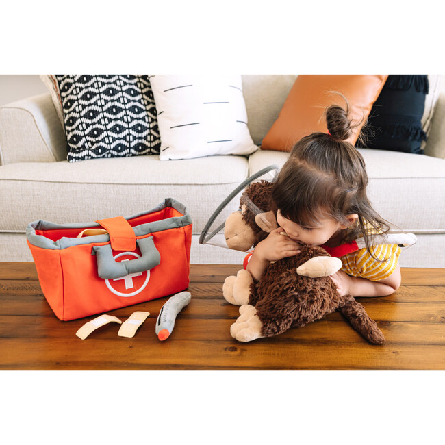 Pretend Play Doctor & Vet Set - Woodens - 9