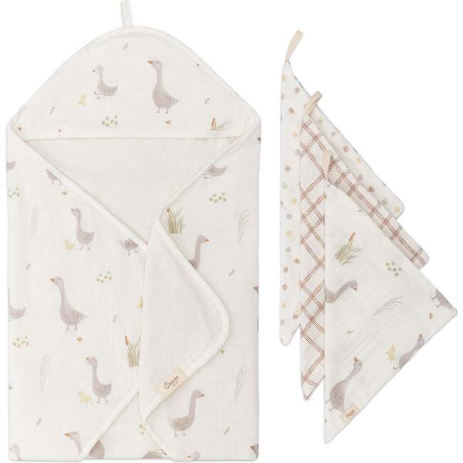 Charlie Farmhouse Goose Baby Bath Towel & Wash Cloth Set