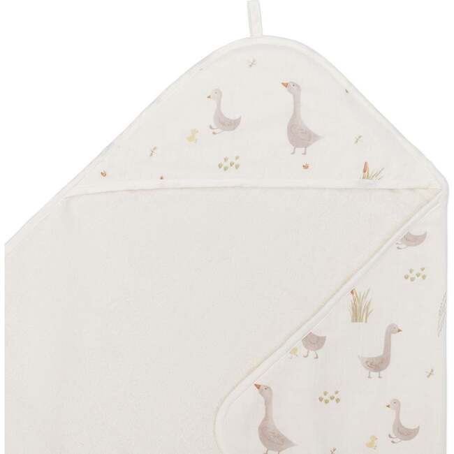 Charlie Farmhouse Goose Baby Bath Towel & Wash Cloth Set