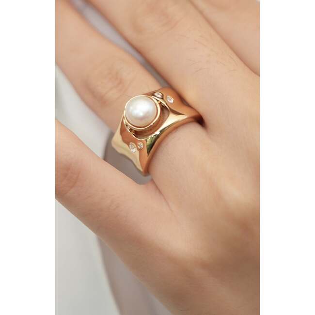 Dawn Light Pearl Wide Ring, Gold & White