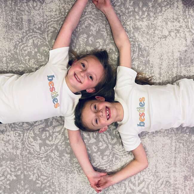 Graphic Tee, Besties - T-Shirts - 4