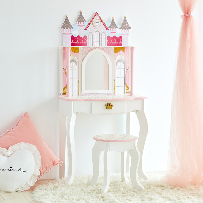 Dreamland Castle Play Vanity Set