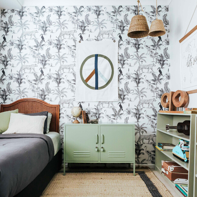 The Lowdown Locker, Sage