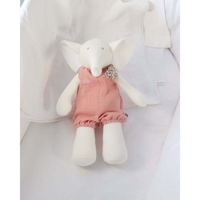 Bernadette the Elephant, Summer Edition