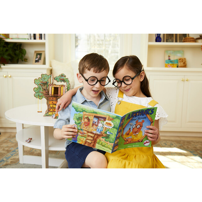 Arthur's Tree House - Books - 2