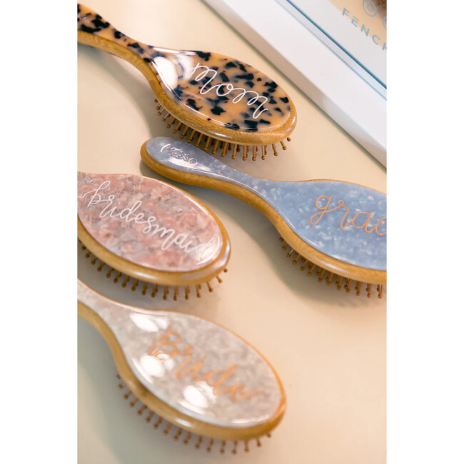 Kaxi Custom Engraved Wooden Brush, Pink Pearl