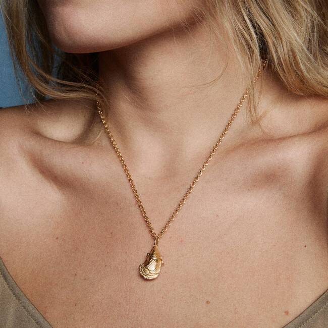 Oyster Vesta Case Necklace - Necklaces - 3