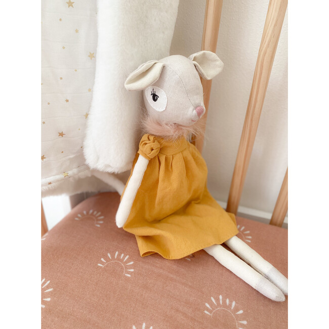 Marigold Doe, Yellow