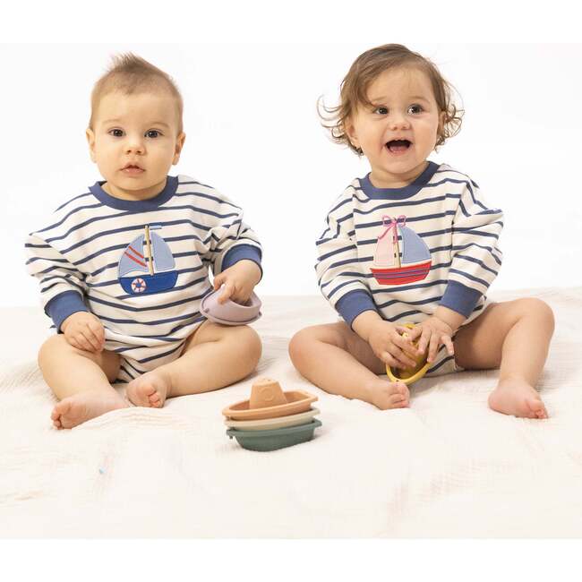 Bubbly Sailboat - Sweatshirt Bubble  Sailboat with Bow