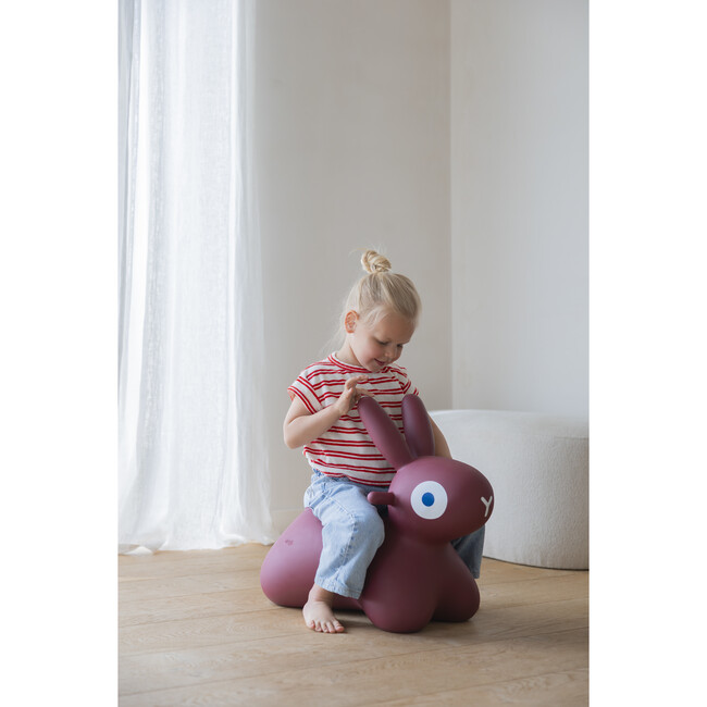 Quut Hoppi Bunny Burgundy - Ride-Ons - 4