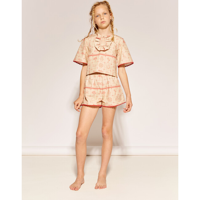 Come What May Shorts, Motif