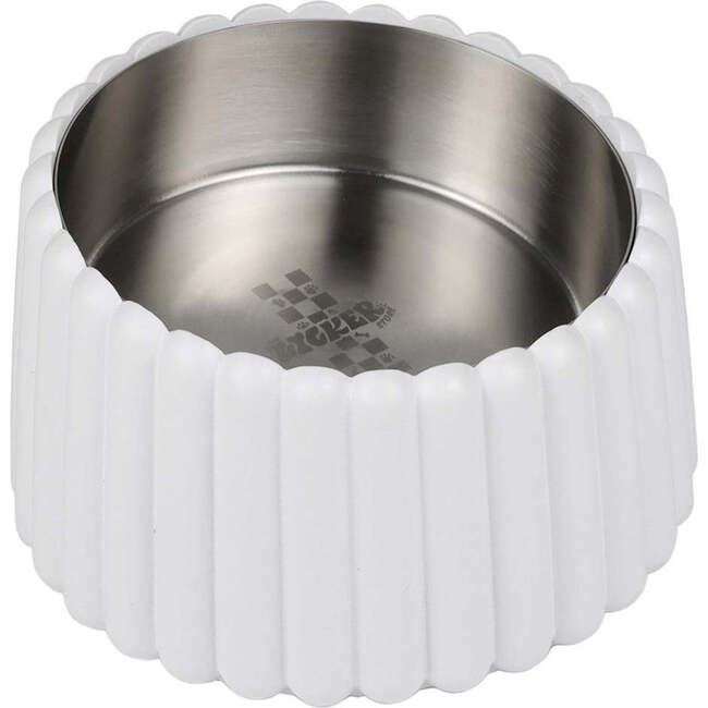 Ripple Ridge Slanted Concrete and Stainless Steel Bowl 16oz (2 Cups) Pet Feeder, White