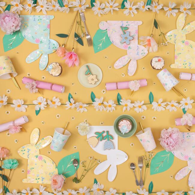 Daisy Garland - Party - 6