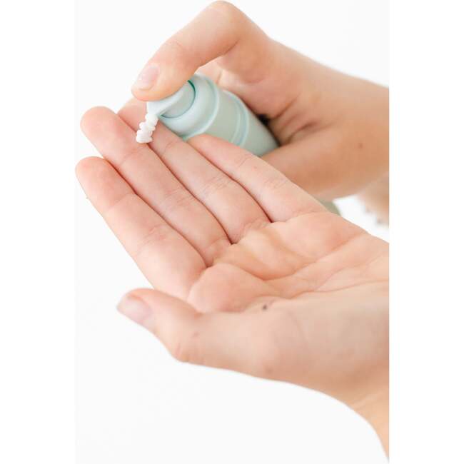 Dew Wonders Hydrating Moisturizer - Skincare - 4