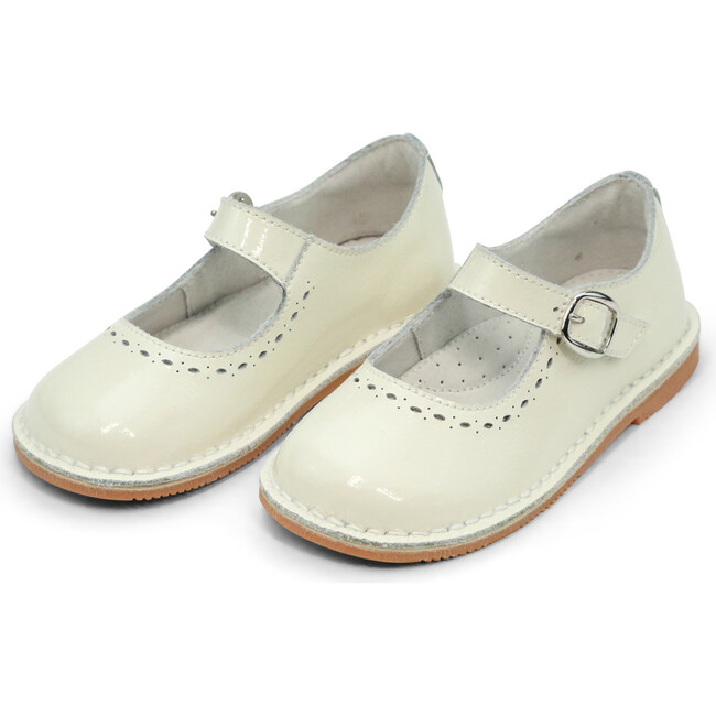 Alina Mary Jane, Patent Ivory