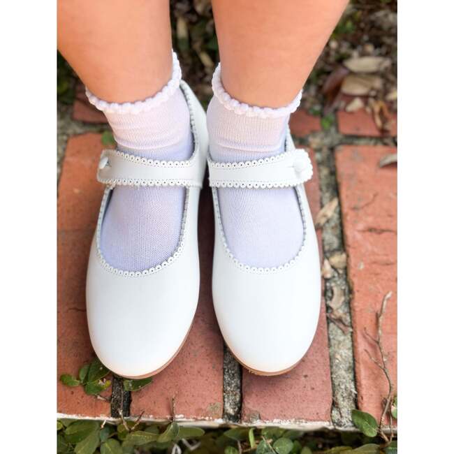Mary Jane Scalloped Shoe, White