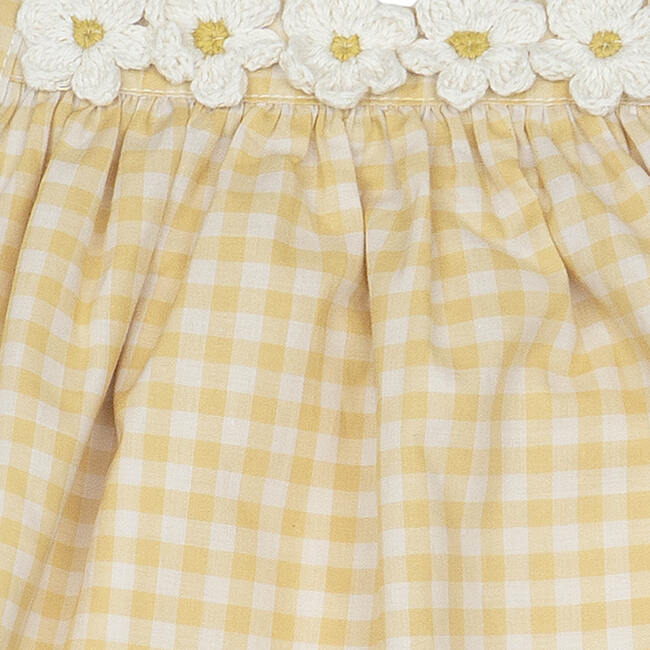 Crochet Daisy Set, Yellow Gingham