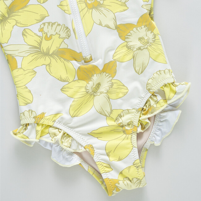 Girls Short Sleeve Arden Suit, Yellow Daffodils Yellow Daffodils - One Pieces - 3