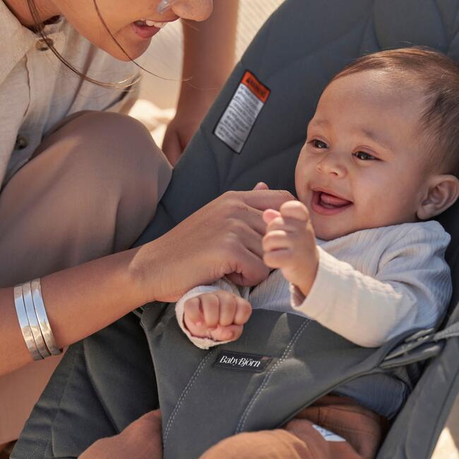 BabyBjorn Baby Bouncer Bliss, Woven, Petal quilt, Anthracite - Bouncers - 9