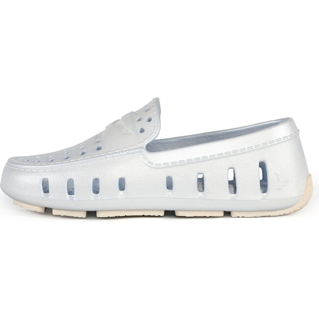 Prodigy Driver Metallic, Blue/Cream - Water Shoes - 5