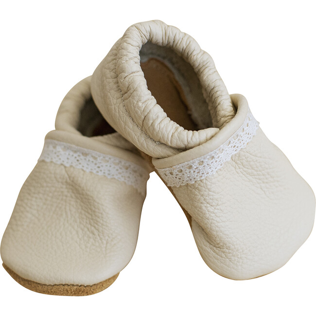 Mae Moccs, Cream