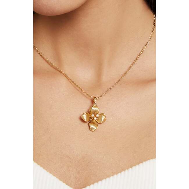 Blossom Pendant Necklace