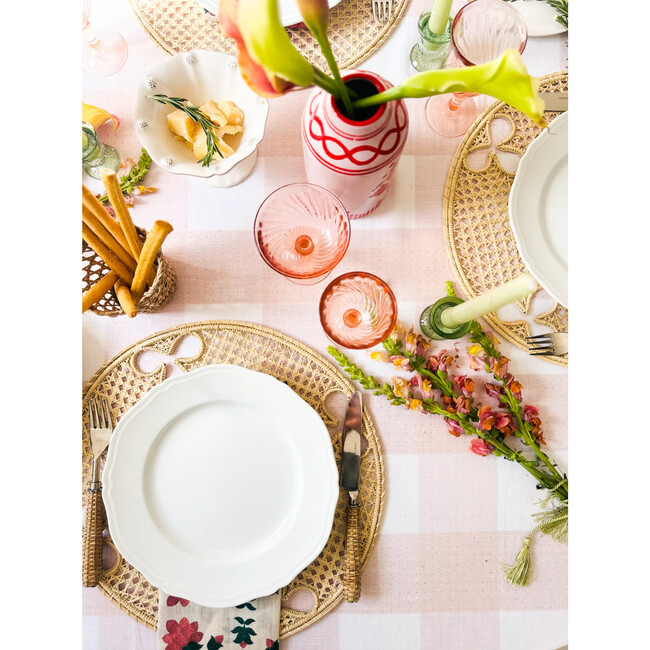 Giardino Reversible Scalloped Tablecloth in Red/Pink - Tableware - 4