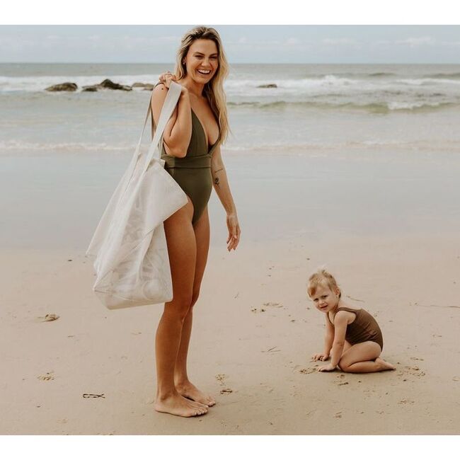 Beach Hauler Mesh Beach Bag, Sand - Bags - 7